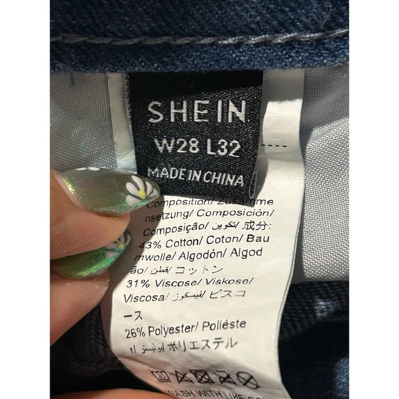 SHEIN Women Medium Wash Wide Leg Pleated High Rise Raw Hem Denim Jeans W28 - Picture 2 of 7